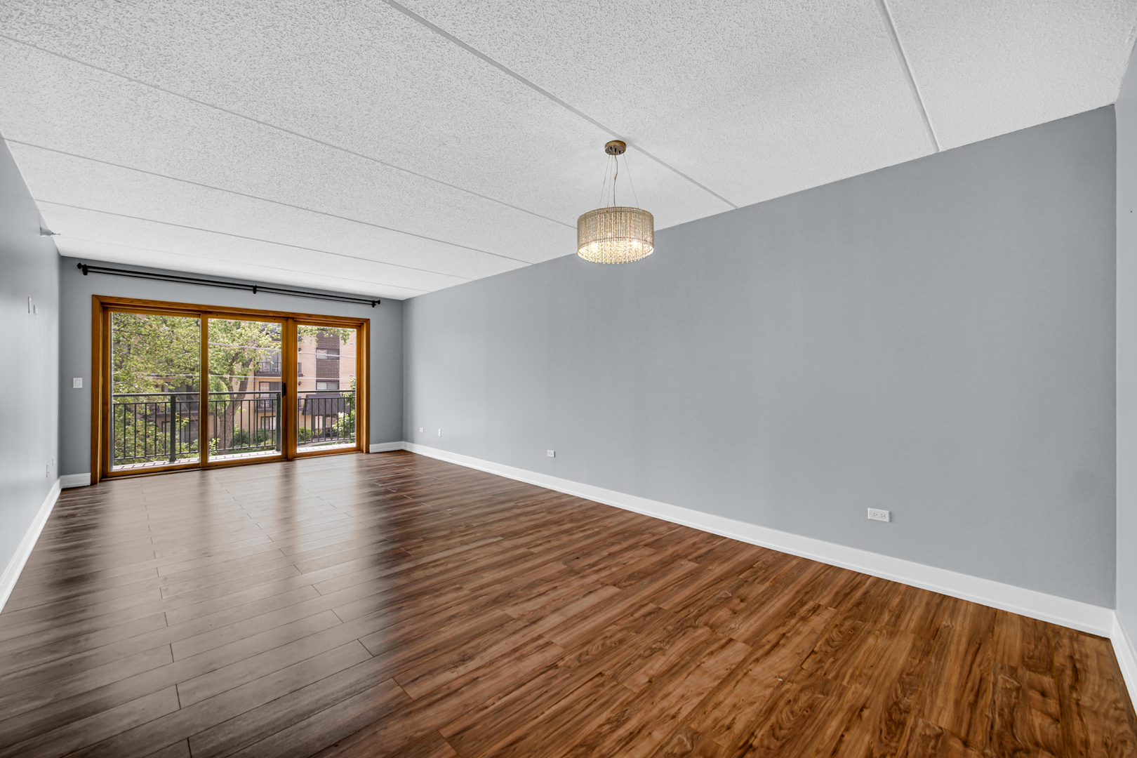 1636 Ashland Avenue #209, Des Plaines, IL 60016