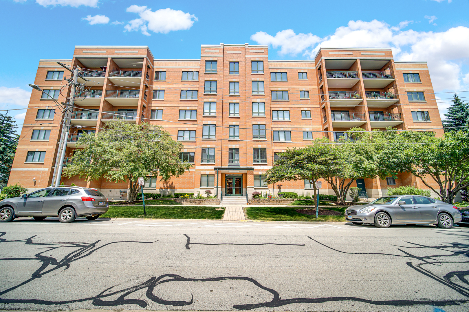 1636 Ashland Avenue #209, Des Plaines, IL 60016