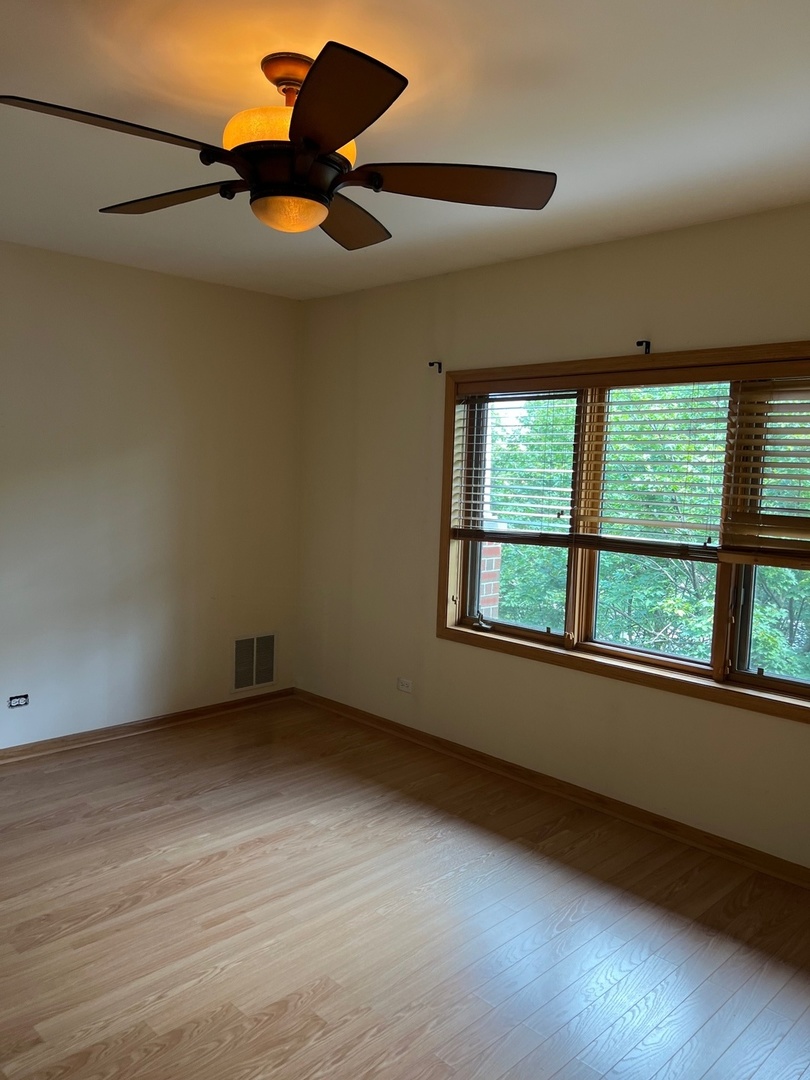 460 S NORTHWEST Highway #409, Park Ridge, IL 60068