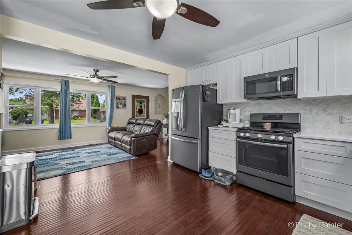 8907 FAIRLANE Drive, Bridgeview, IL 60455