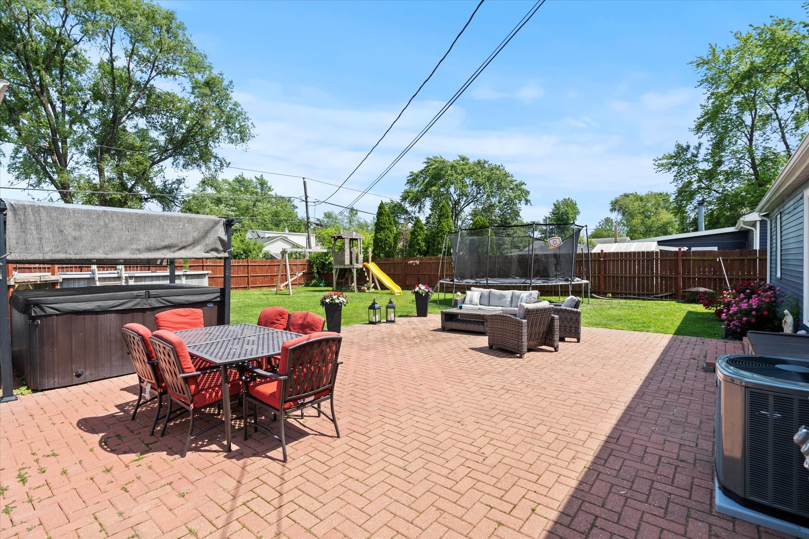 7937 Lotus Avenue, Burbank, IL 60459