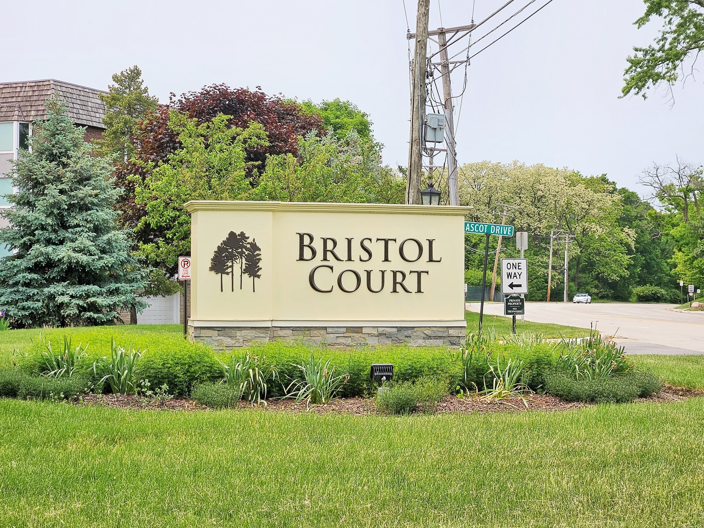 2400 Windsor Mall #1E, Park Ridge, IL 60068