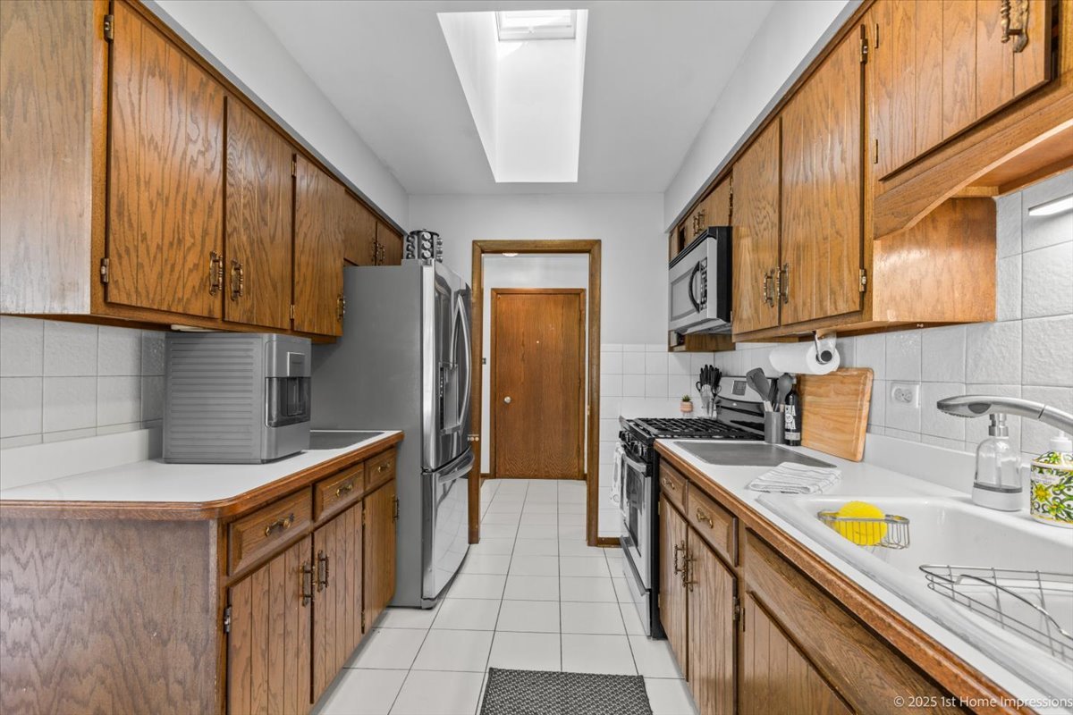 8841 Briarwood Lane, Orland Park, IL 60462
