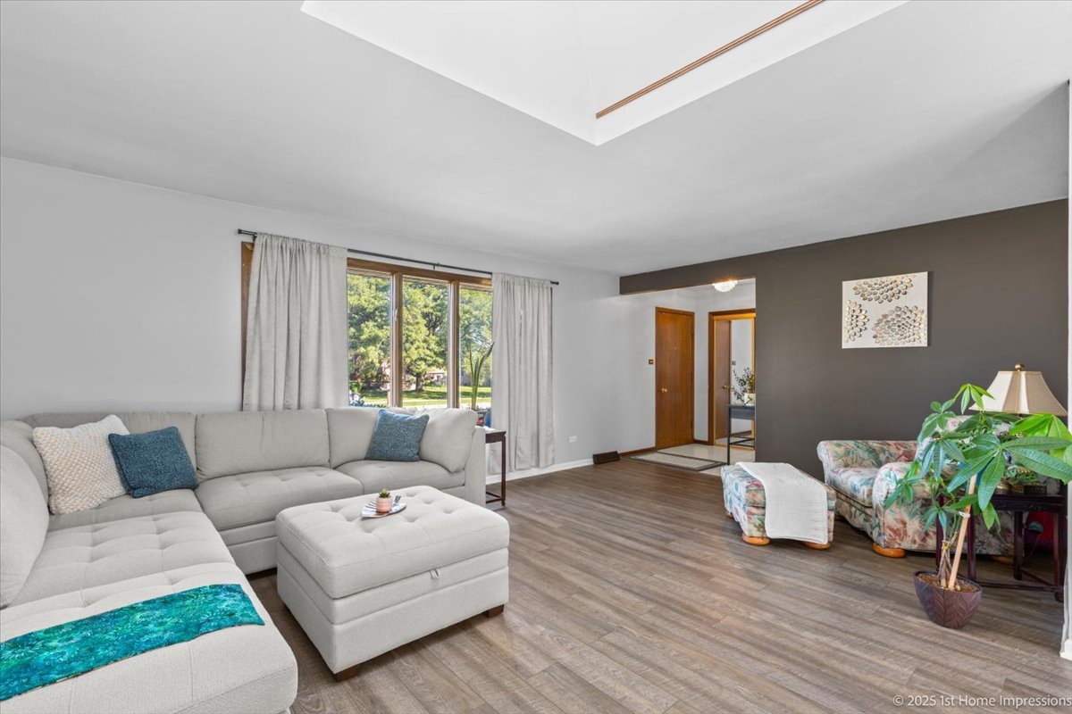 8841 Briarwood Lane, Orland Park, IL 60462