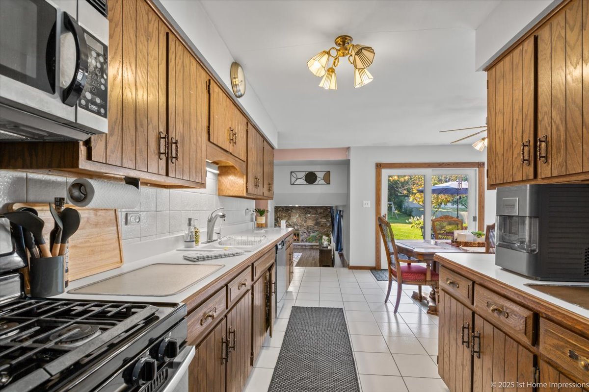 8841 Briarwood Lane, Orland Park, IL 60462
