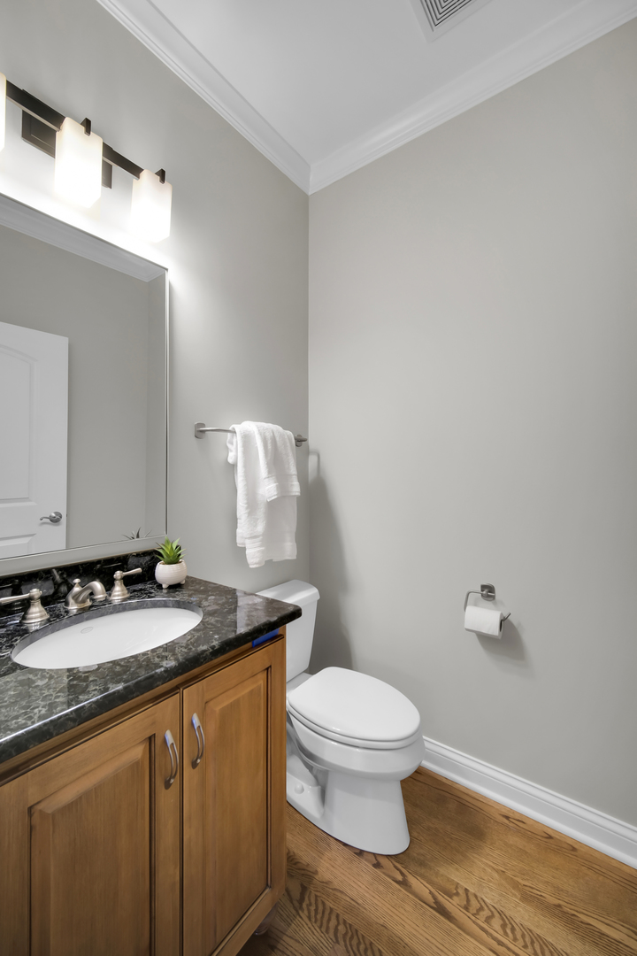 5617 Durand Drive #5617, Downers Grove, IL 60516