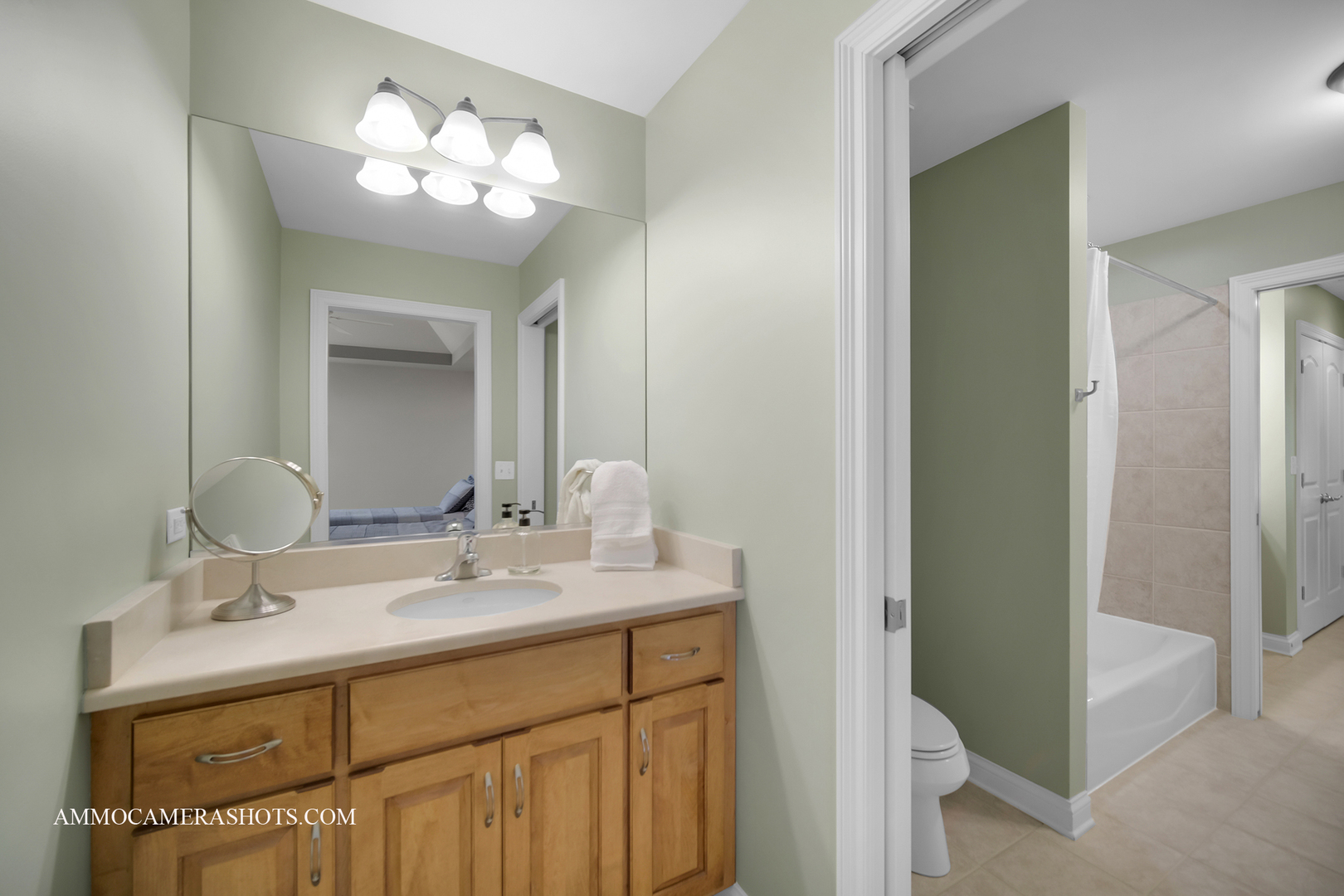 5617 Durand Drive #5617, Downers Grove, IL 60516