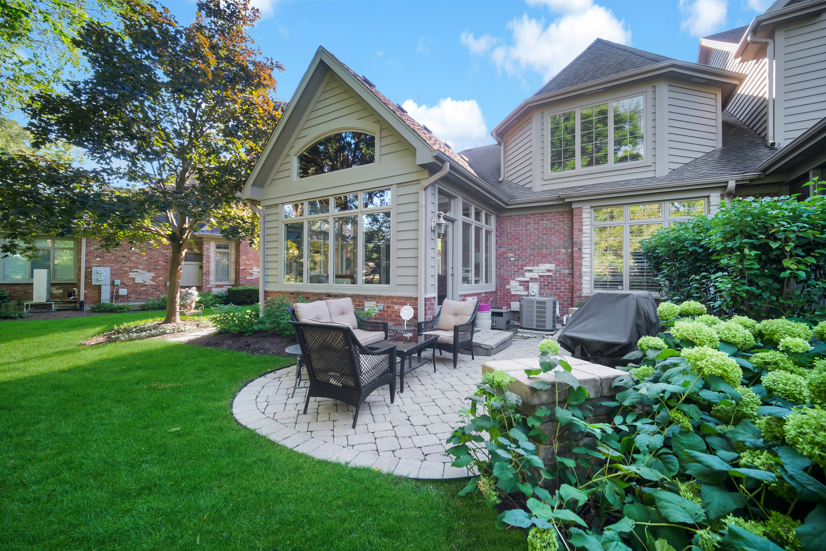 5617 Durand Drive #5617, Downers Grove, IL 60516