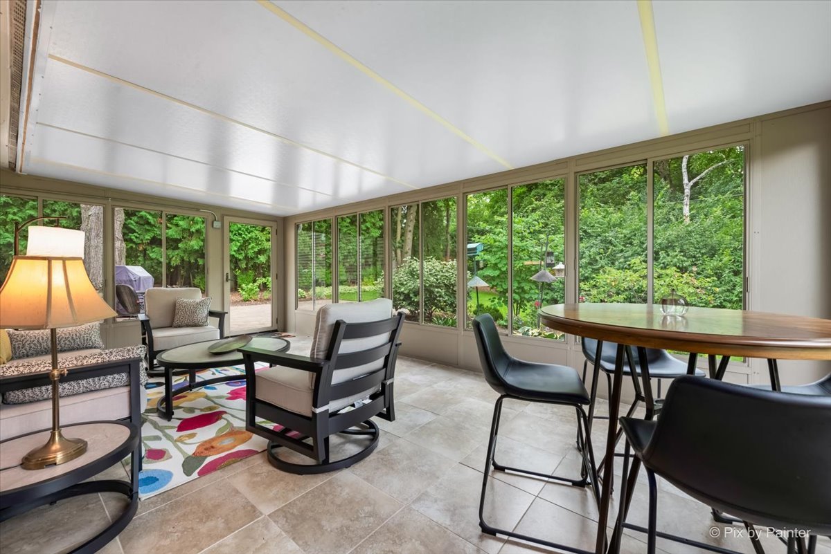 1836 Maple Lane, Sleepy Hollow, IL 60118