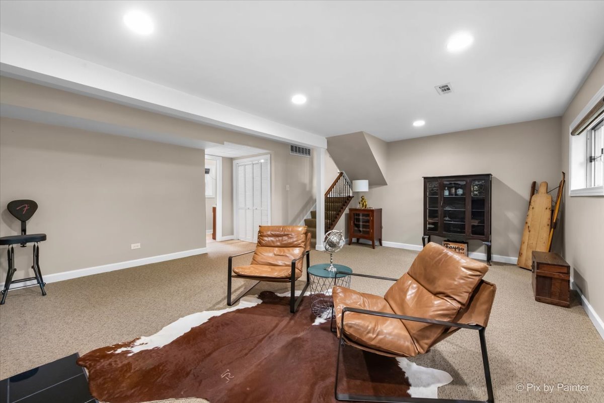1836 Maple Lane, Sleepy Hollow, IL 60118