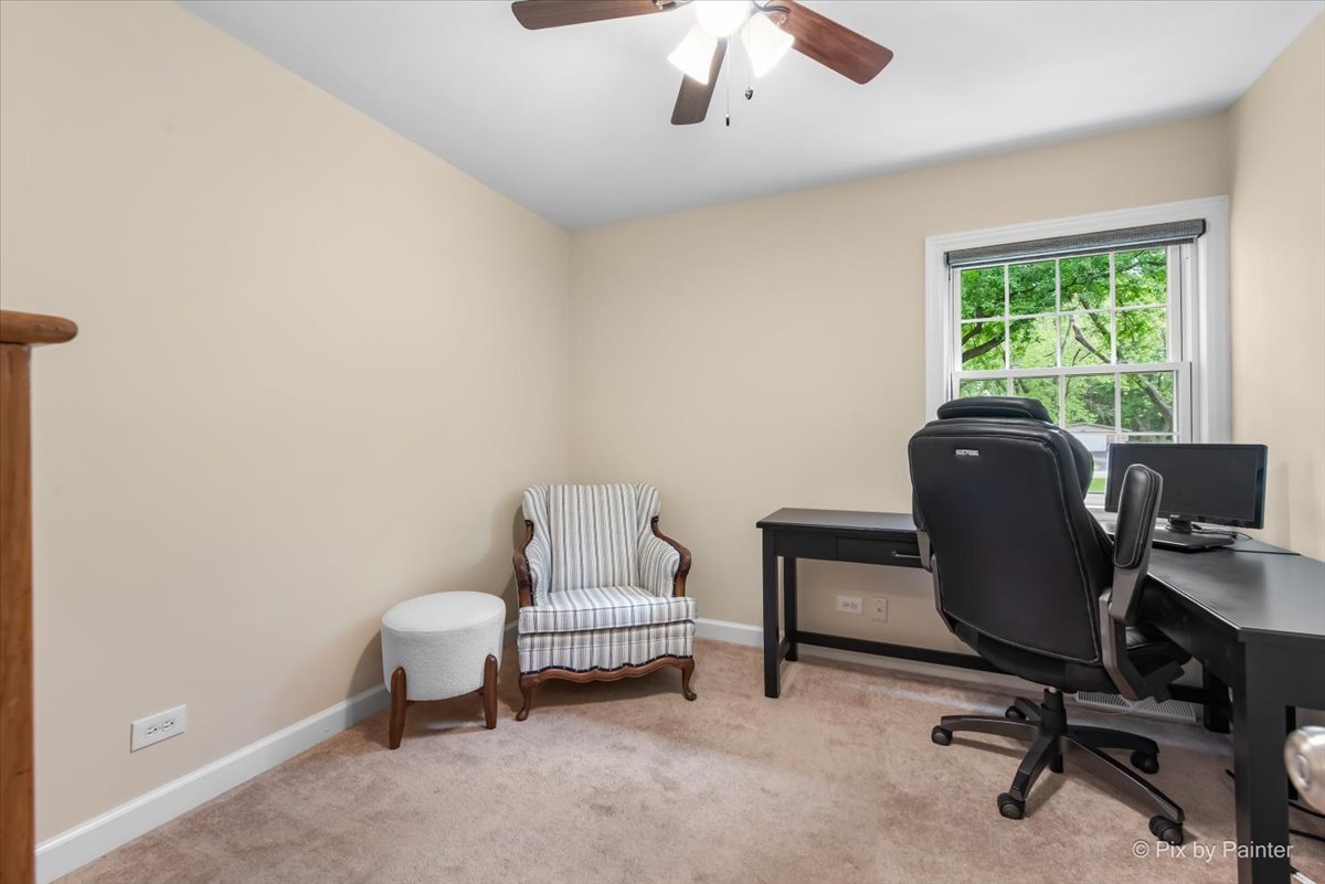 1836 Maple Lane, Sleepy Hollow, IL 60118