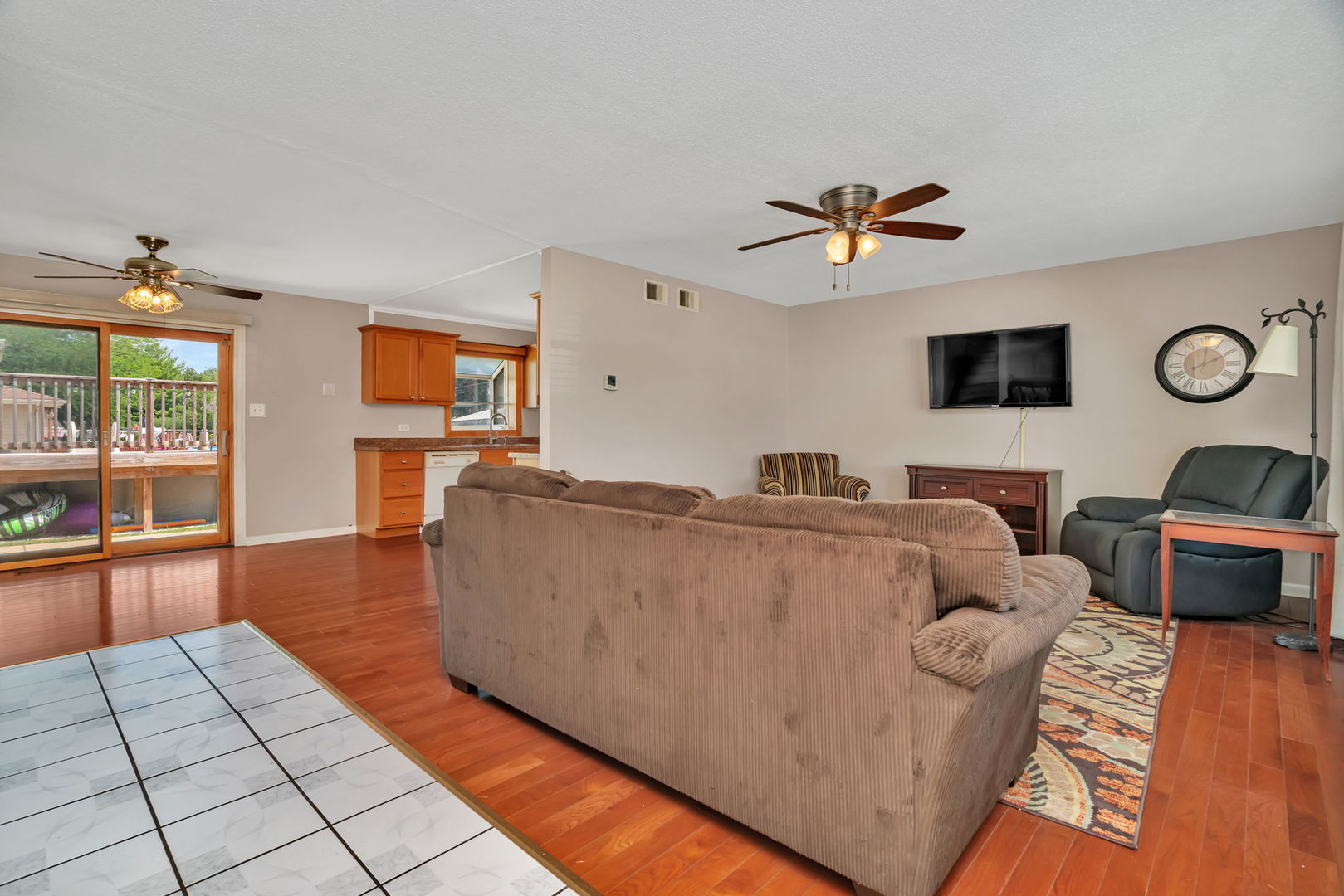220 Shabbona Drive, Minooka, IL 60447