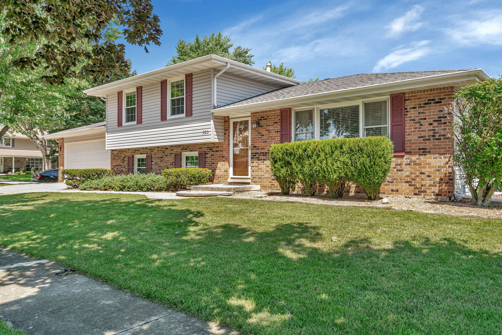 220 Shabbona Drive, Minooka, IL 60447