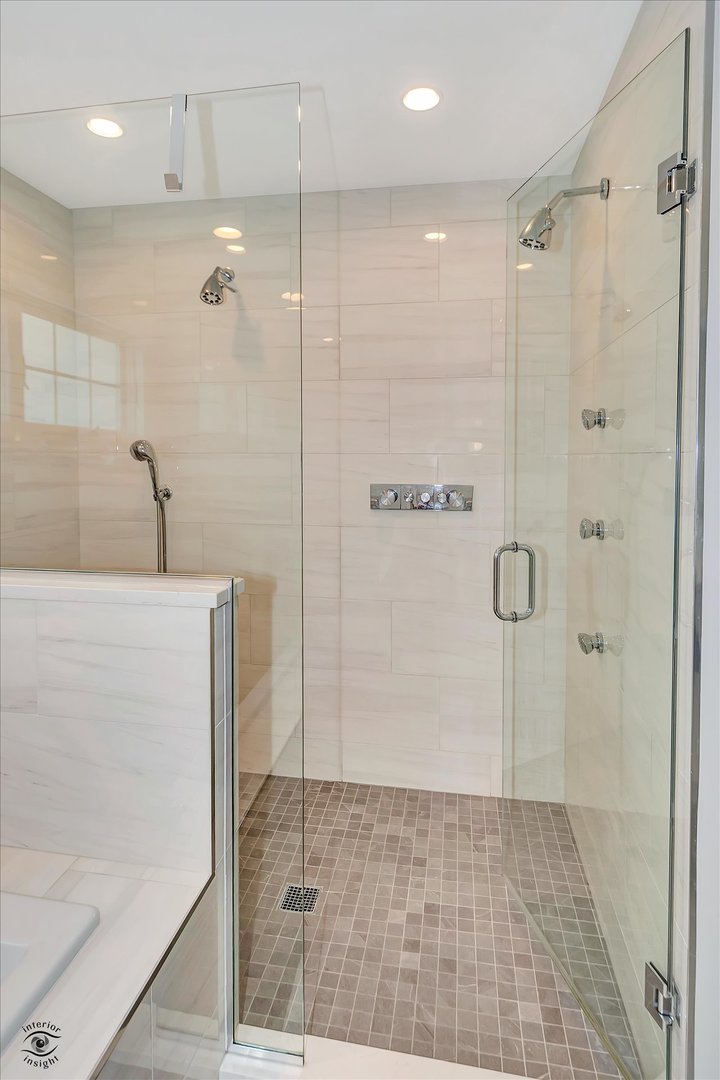 10308 S Keeler Avenue, Oak Lawn, IL 60453