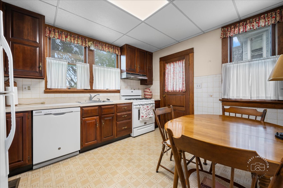 311 North Avenue, Naperville, IL 60540