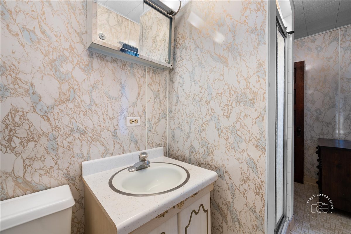 311 North Avenue, Naperville, IL 60540