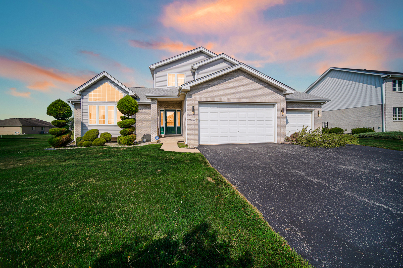 19548 Northwinds Drive, Lynwood, IL 60411