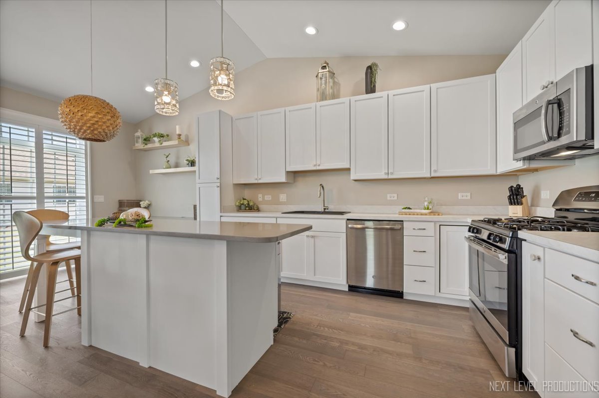 1126 Mandalay Lane #1126, Bolingbrook, IL 60490