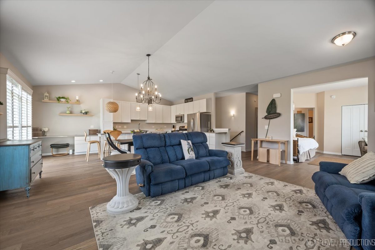 1126 Mandalay Lane #1126, Bolingbrook, IL 60490