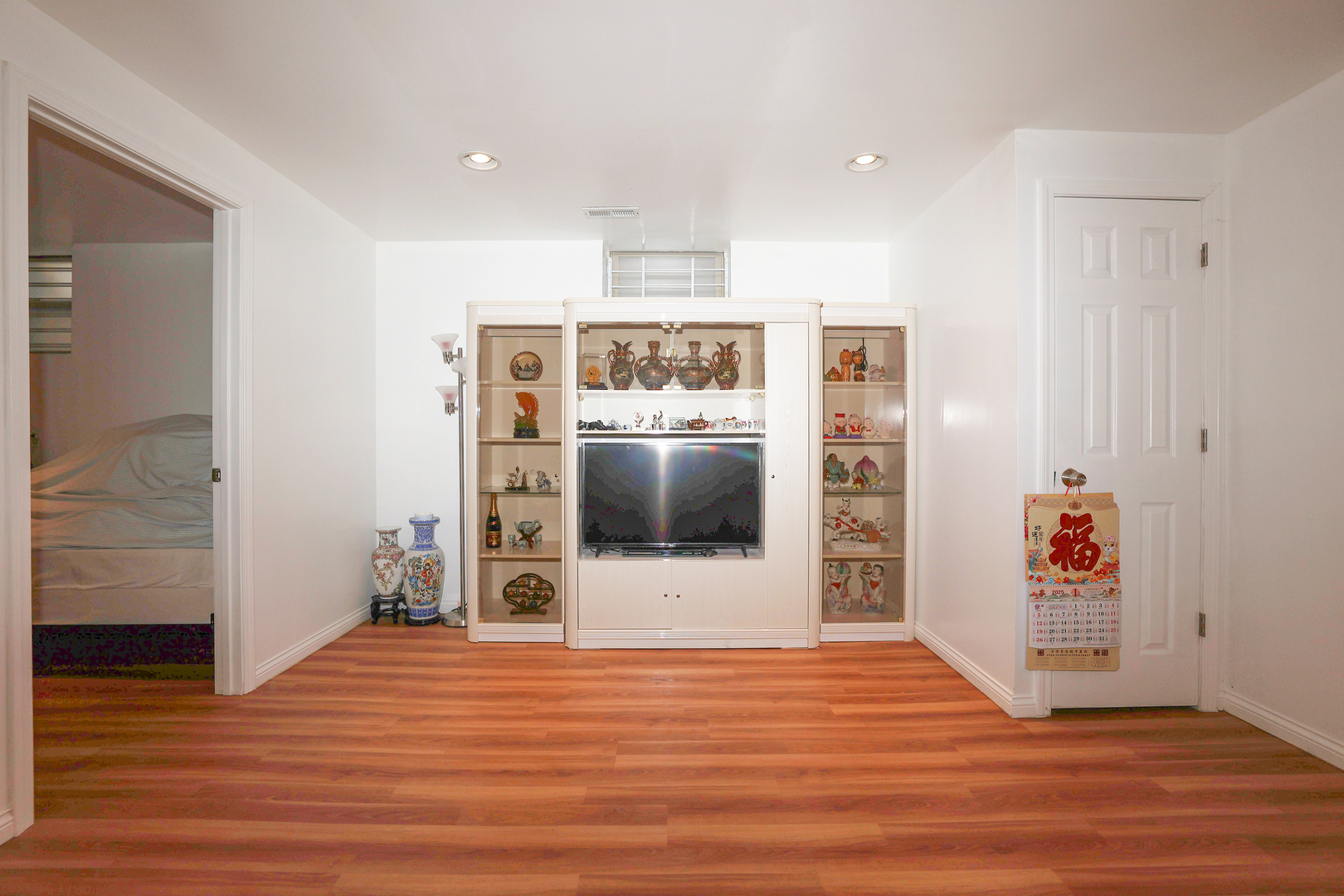 3267 S Hamilton Avenue, Chicago, IL 60608