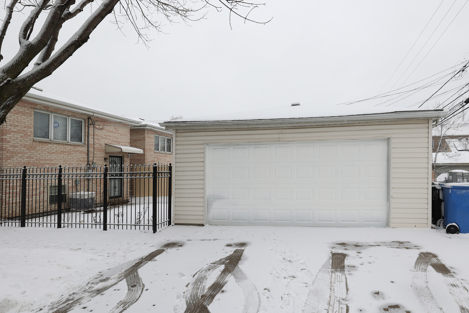 3267 S Hamilton Avenue, Chicago, IL 60608