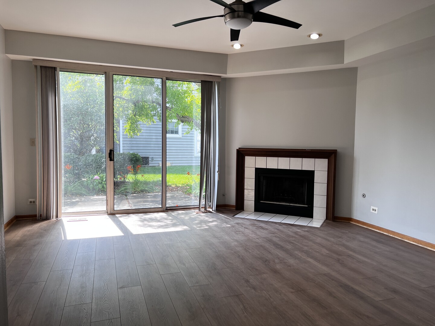 1149 REGENCY Drive #1149, Schaumburg, IL 60193