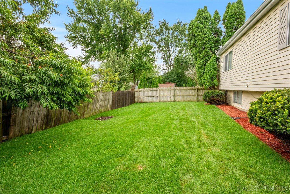 2S467 Cherice Drive, Warrenville, IL 60555