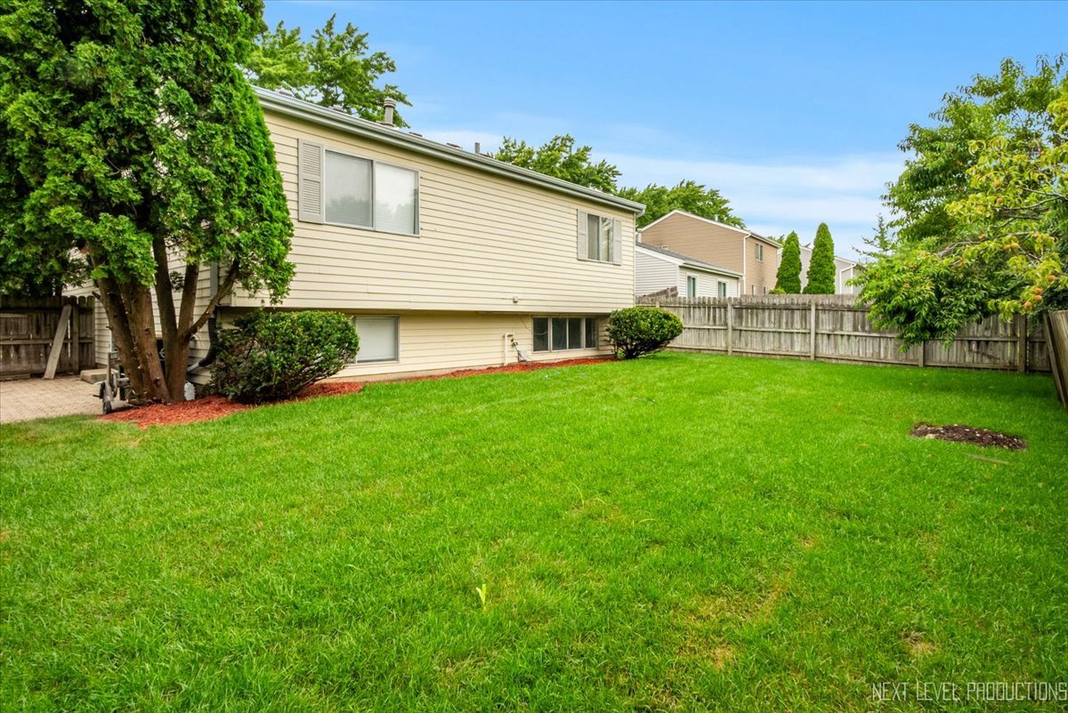 2S467 Cherice Drive, Warrenville, IL 60555