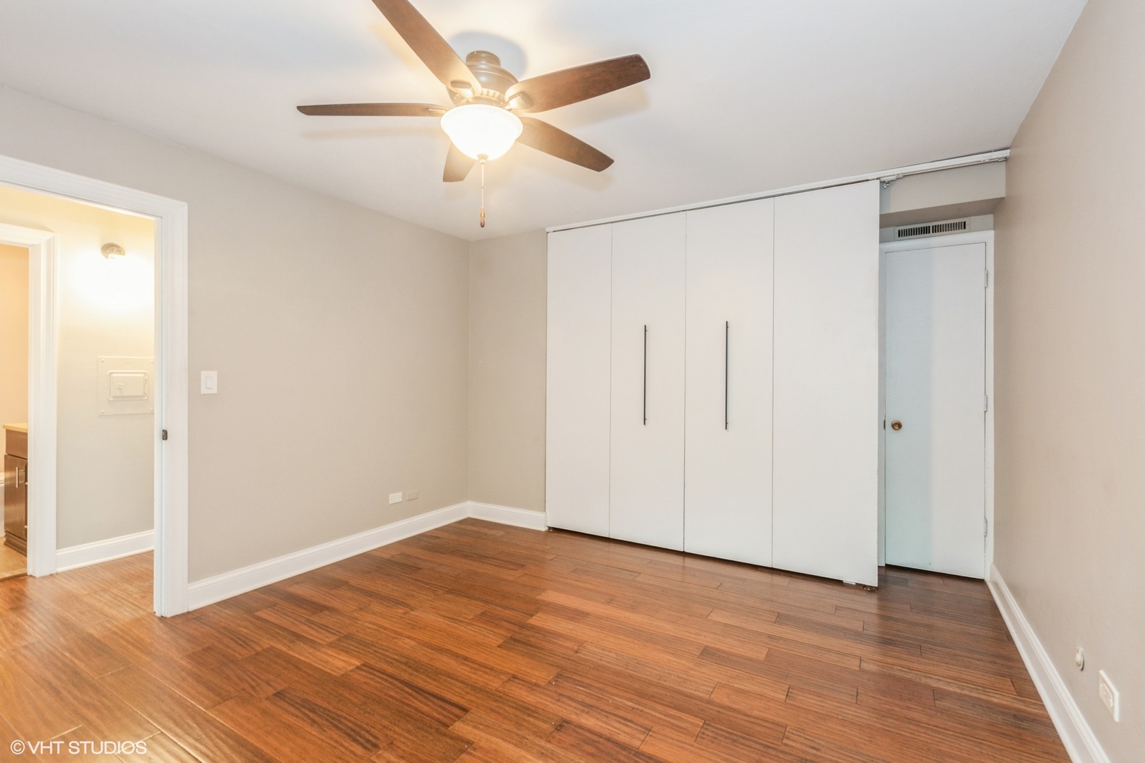 5507 E Lake Drive #101-B, Lisle, IL 60532