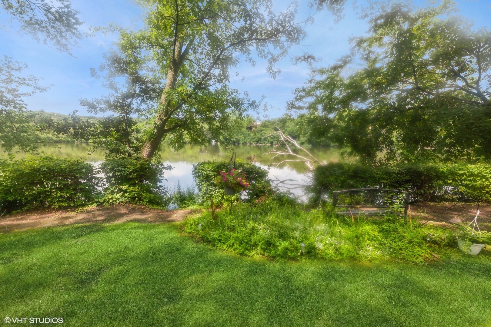 5507 E Lake Drive #101-B, Lisle, IL 60532