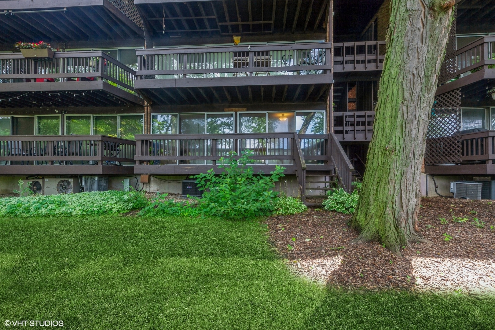 5507 E Lake Drive #101-B, Lisle, IL 60532