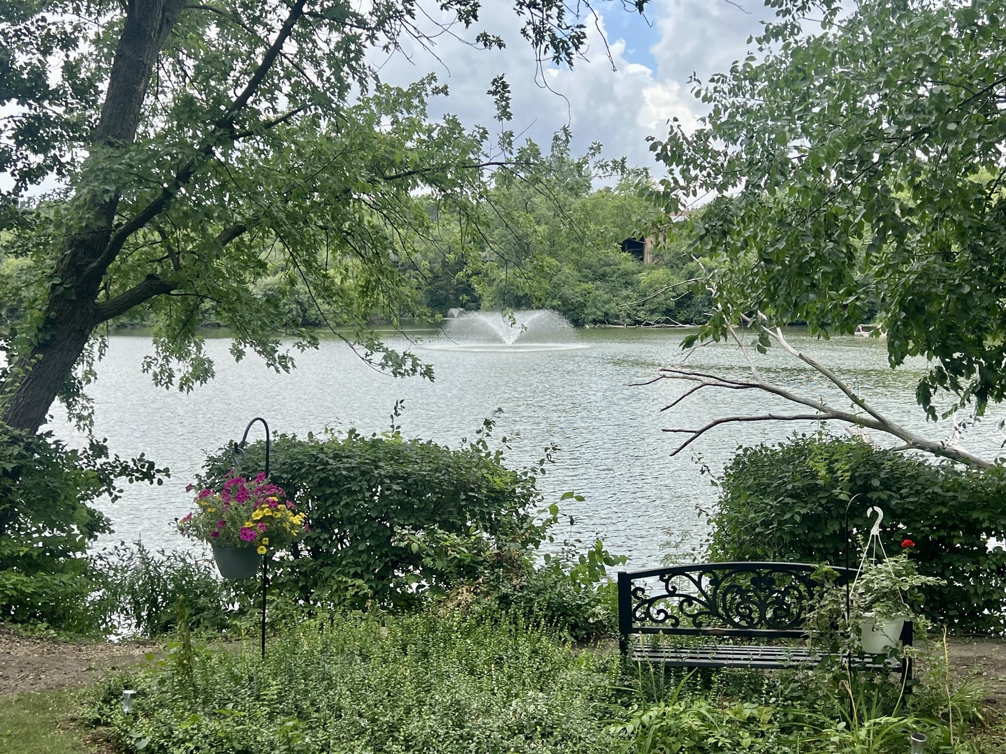 5507 E Lake Drive #101-B, Lisle, IL 60532