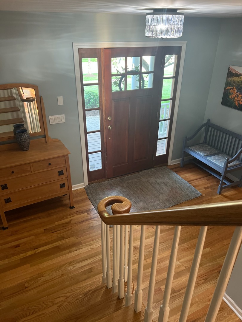 156 Carleton Avenue, Glen Ellyn, IL 60137