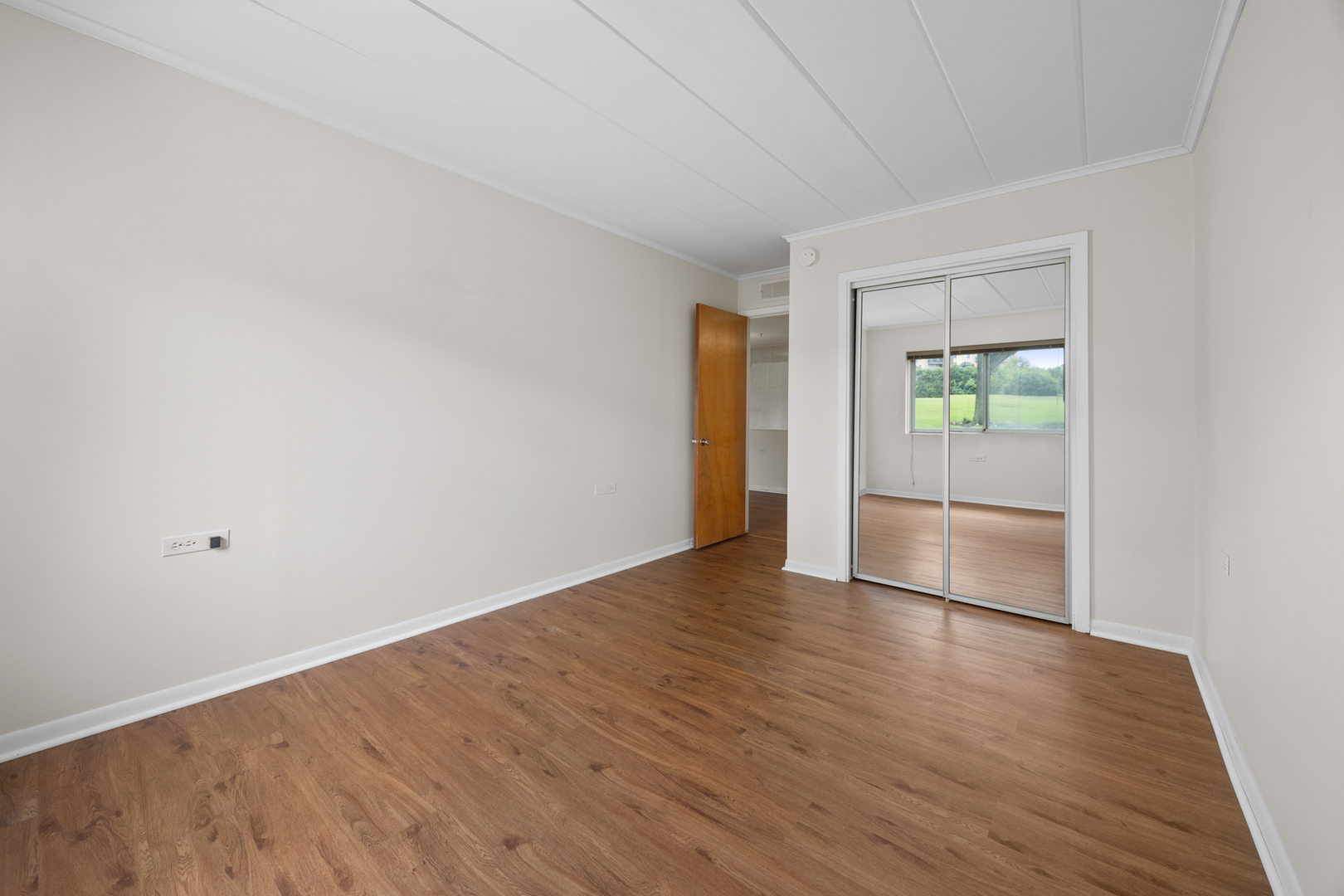 5540 Walnut Avenue #26A, Downers Grove, IL 60515