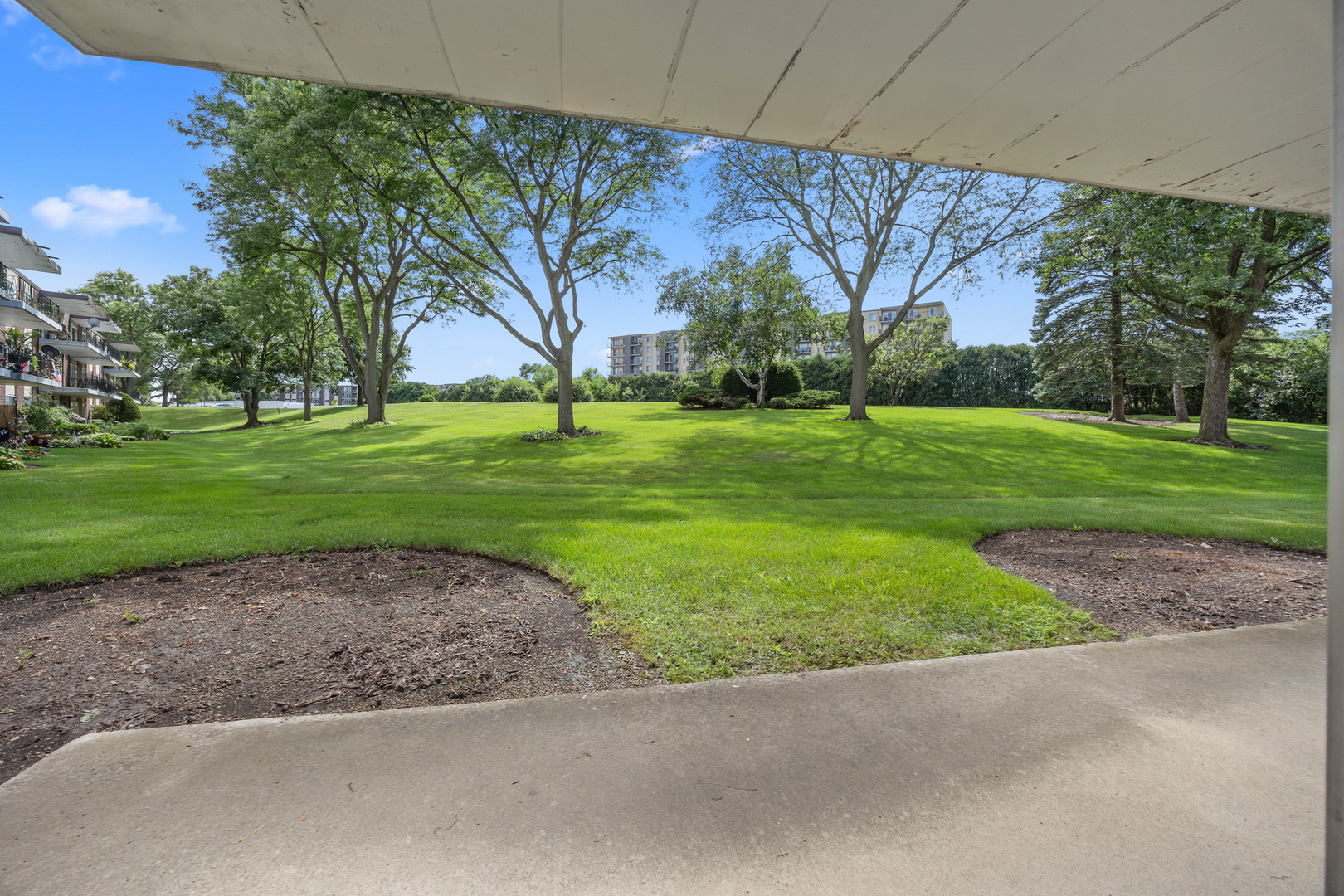 5540 Walnut Avenue #26A, Downers Grove, IL 60515