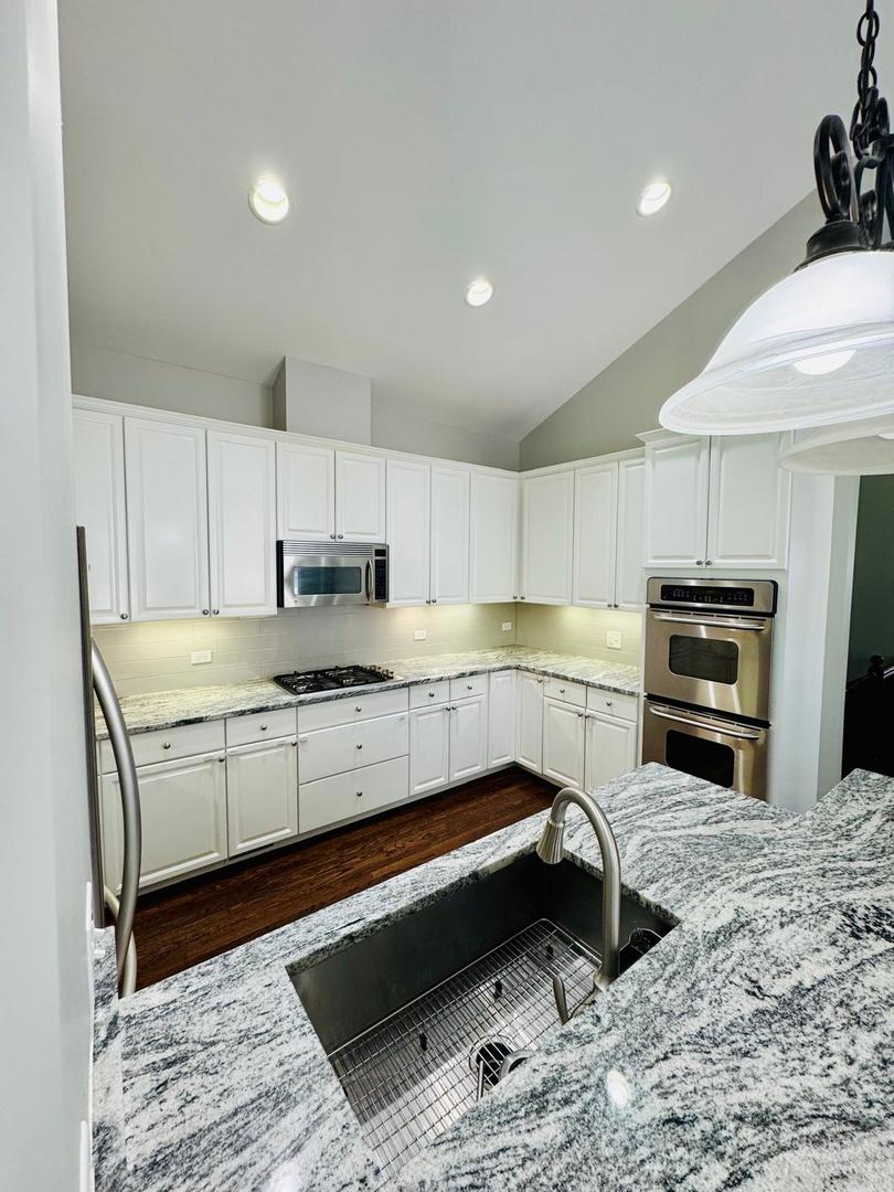 326 Broadmoor Lane #450, Bartlett, IL 60103