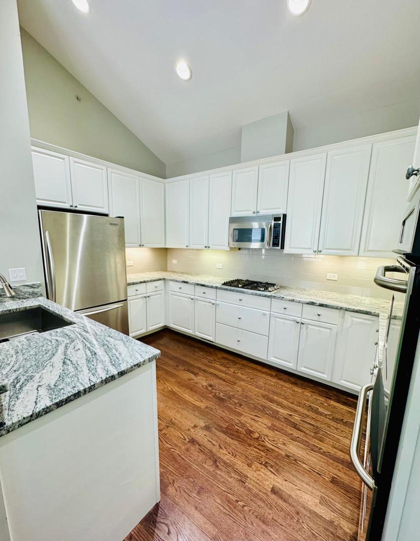 326 Broadmoor Lane #450, Bartlett, IL 60103