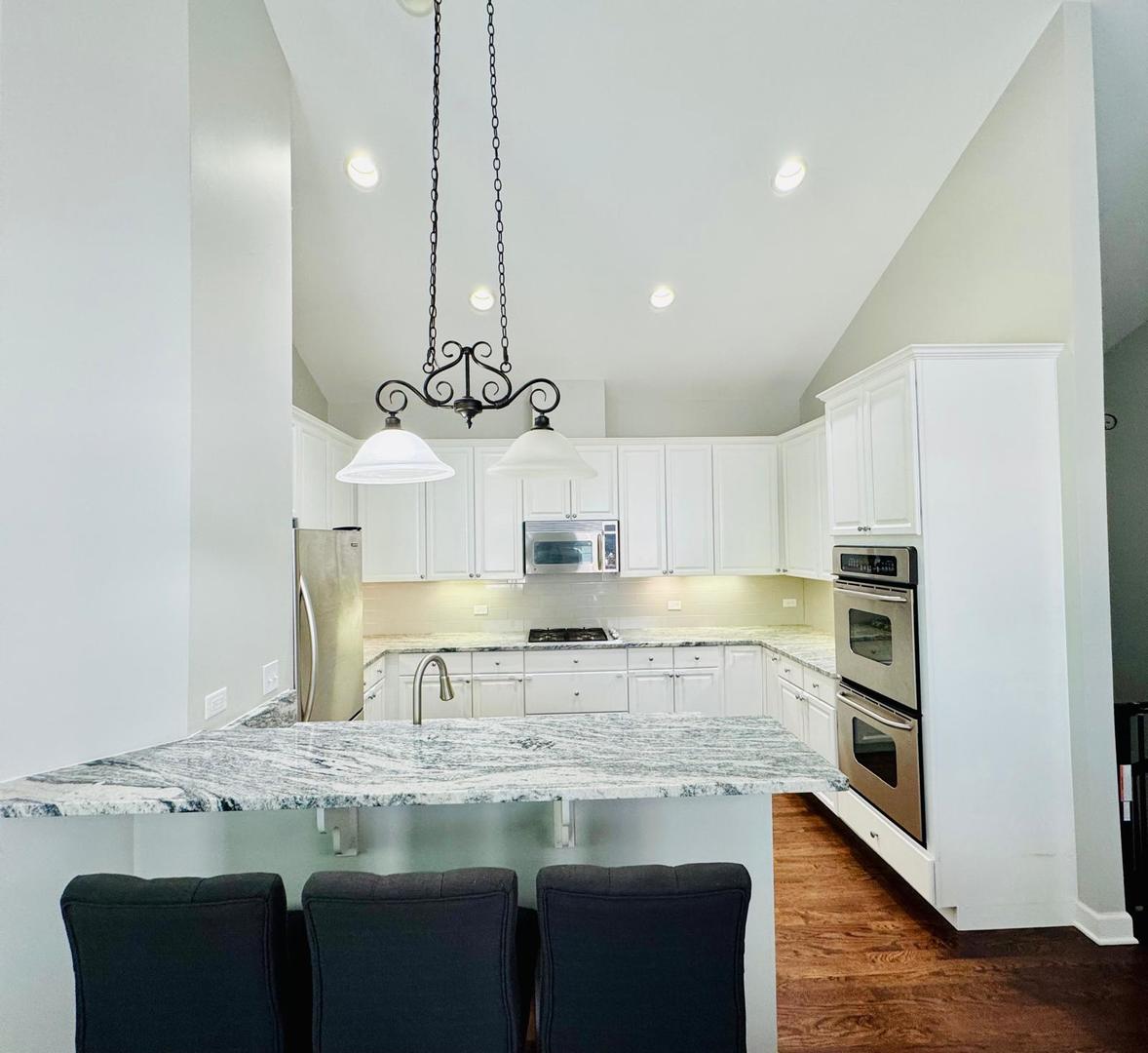 326 Broadmoor Lane #450, Bartlett, IL 60103