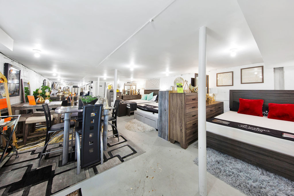 4235 S Archer Avenue, Chicago, IL 60632