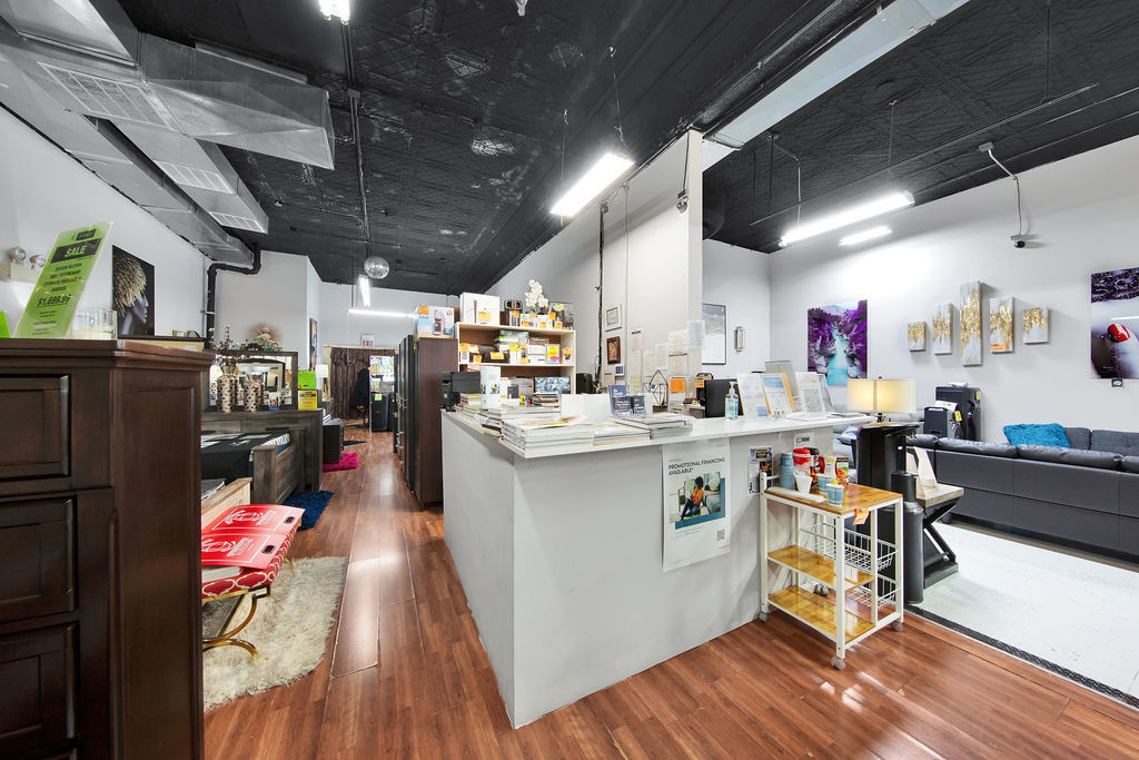 4235 S Archer Avenue, Chicago, IL 60632