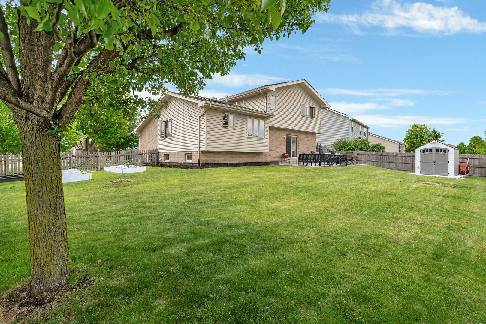 806 Feeney Drive, Minooka, IL 60447