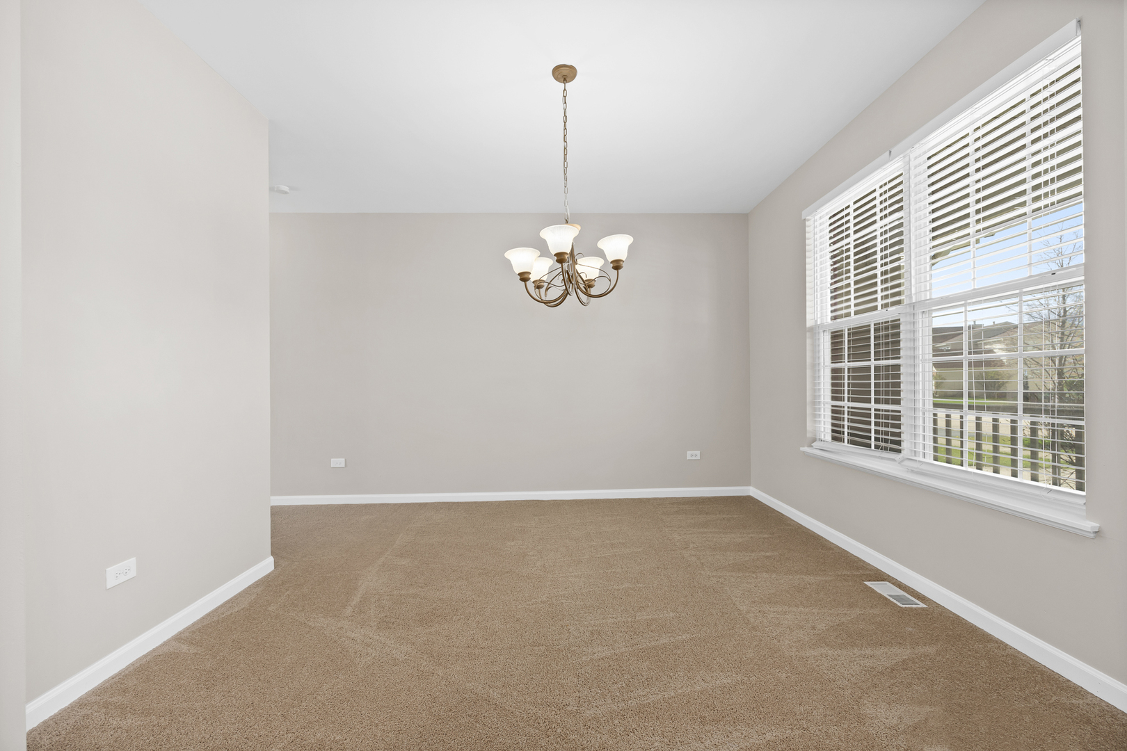 304 CLARIDGE Circle, Bolingbrook, IL 60440