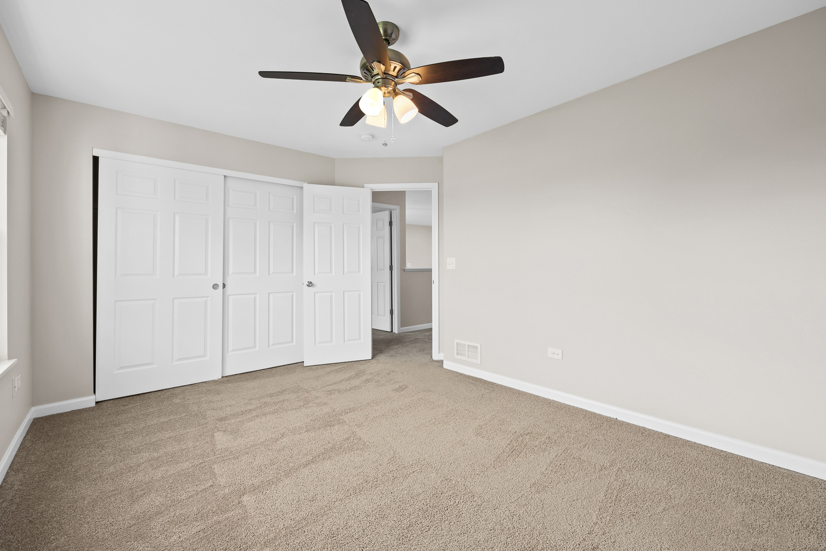 304 CLARIDGE Circle, Bolingbrook, IL 60440