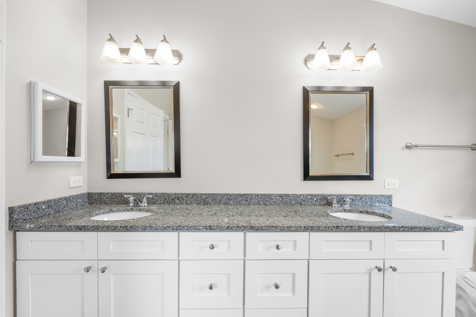 304 CLARIDGE Circle, Bolingbrook, IL 60440