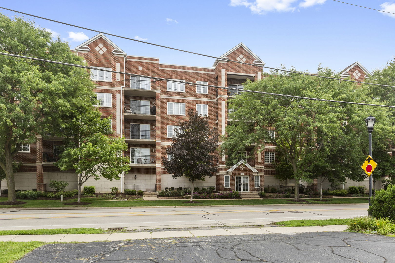 124 W Colfax Street #301, Palatine, IL 60067