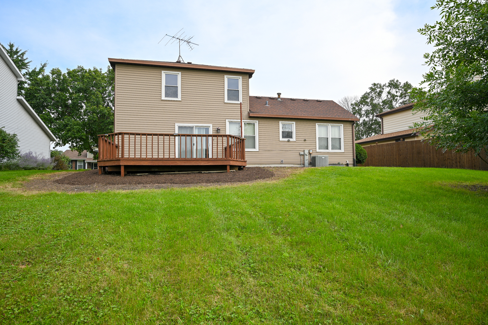 1141 Robey Avenue, Downers Grove, IL 60516