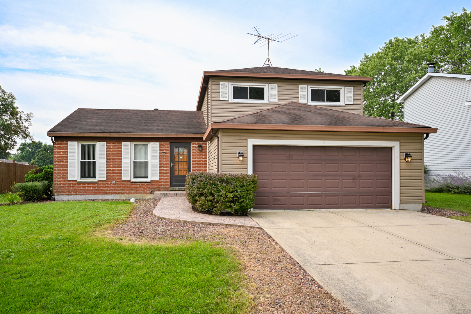 1141 Robey Avenue, Downers Grove, IL 60516
