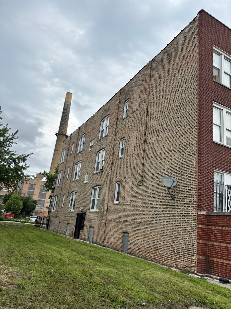 3538 W Grenshaw Street, Chicago, IL 60624