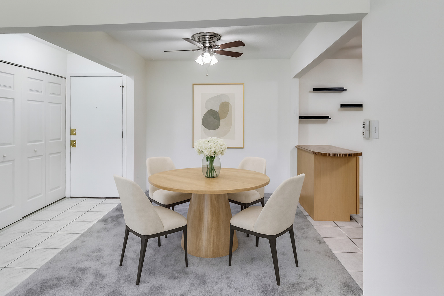 818 E Old Willow Road #101, Prospect Heights, IL 60070