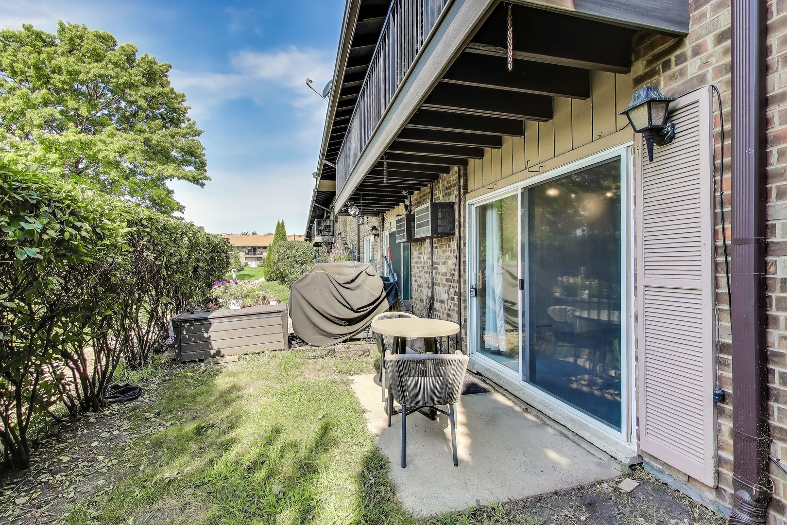 818 E Old Willow Road #101, Prospect Heights, IL 60070